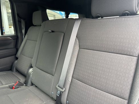 Used 2023 Chevrolet Suburban LS image 12