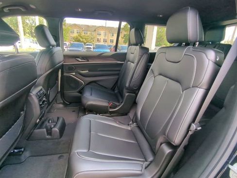 New 2026 Jeep Grand Cherokee L Limited RWD image 17