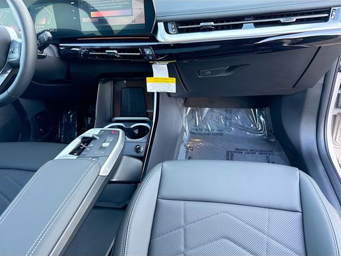 New 2026 BMW X1 xDrive28i w/ Convenience Package image 18