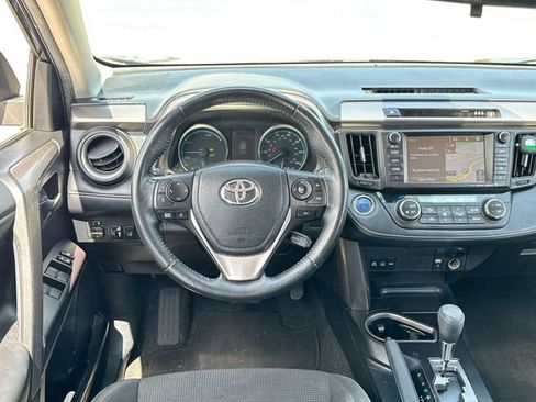 Used 2018 Toyota RAV4 XLE w/ Convenience Package AWD/4WD image 14