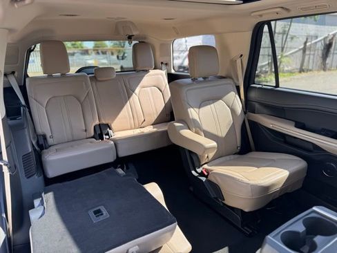 Certified 2024 Ford Expedition Limited image 28