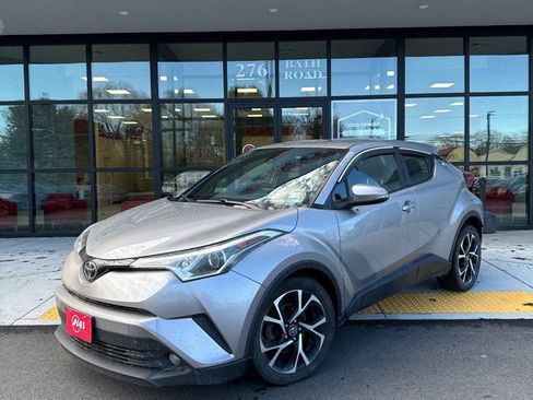 Used 2018 Toyota C-HR XLE FWD image 1
