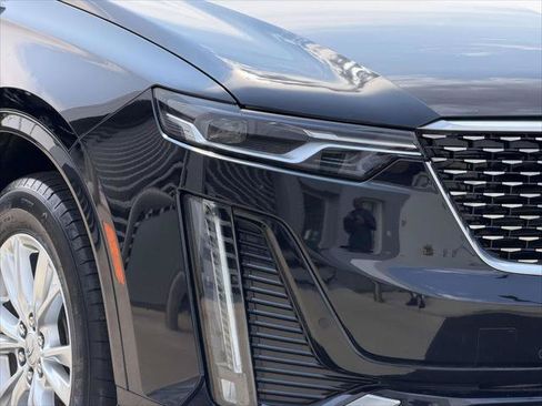 Used 2024 Cadillac XT6 Luxury AWD/4WD image 12