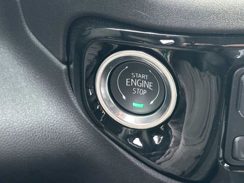 New 2025 GMC Sierra 3500 SLT w/ SLT Convenience Package image 35