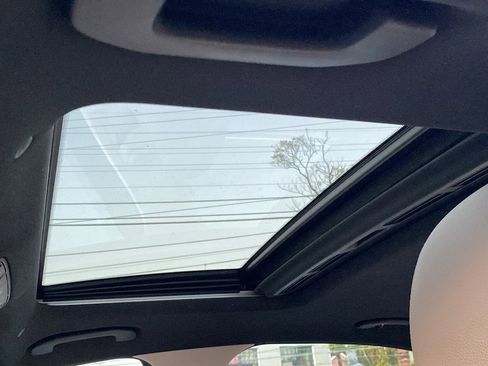 Used 2017 Mercedes-Benz E 300 image 21