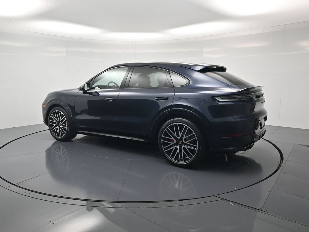 Certified 2026 Porsche Cayenne GTS AWD/4WD image 3