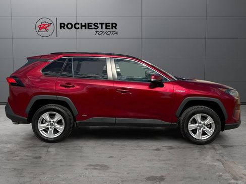 Used 2020 Toyota RAV4 LE w/ All Weather Liner Package AWD/4WD image 6