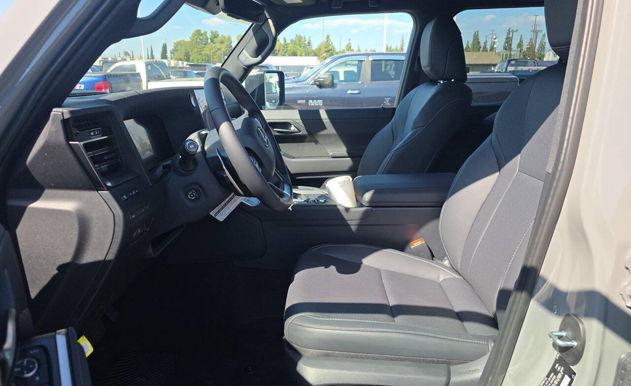 Used 2026 Lexus GX 550 w/ Cold Area Package AWD/4WD image 5
