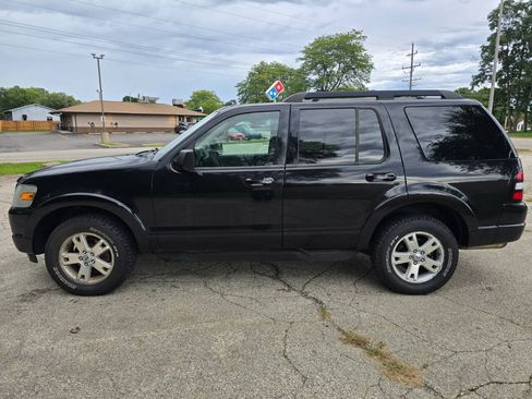 Used 2010 Ford Explorer XLT AWD/4WD image 5