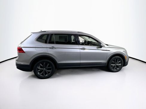 Used 2022 Volkswagen Tiguan SE image 4