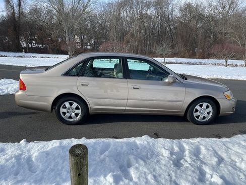 Used 2002 Toyota Avalon XL image 38