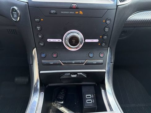 Used 2020 Ford Edge Titanium w/ Equipment Group 301A FWD image 19