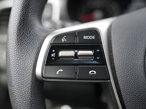 Used 2019 Kia Sorento FWD V6 image 26