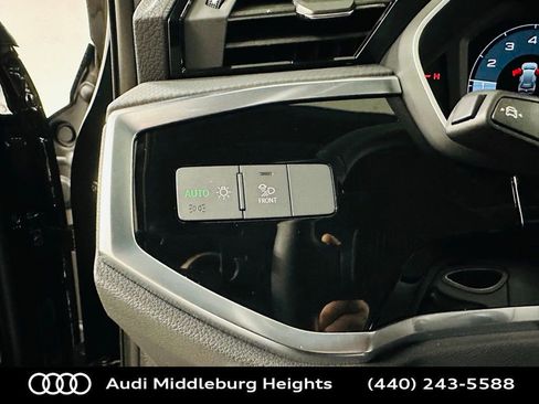 Certified 2025 Audi Q3 2.0T Premium Plus w/ Premium Plus Package image 17