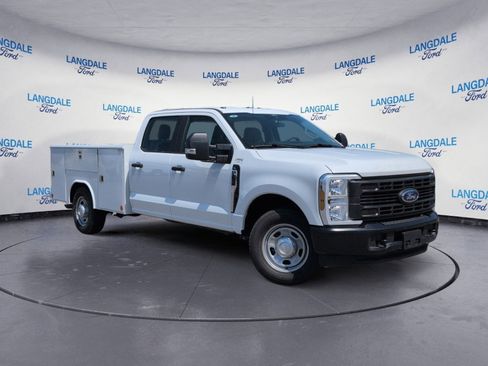 New 2025 Ford F350 XL image 2
