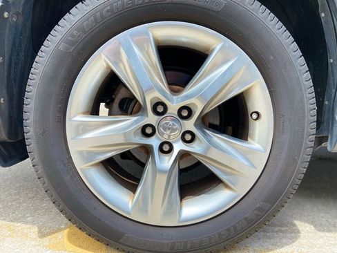 Used 2015 Toyota Highlander Limited AWD/4WD image 11