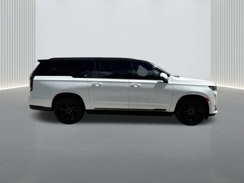 Used 2022 Cadillac Escalade ESV Sport Platinum AWD/4WD image 6