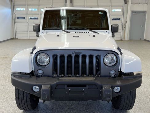Used 2018 Jeep Wrangler Sport AWD/4WD image 7