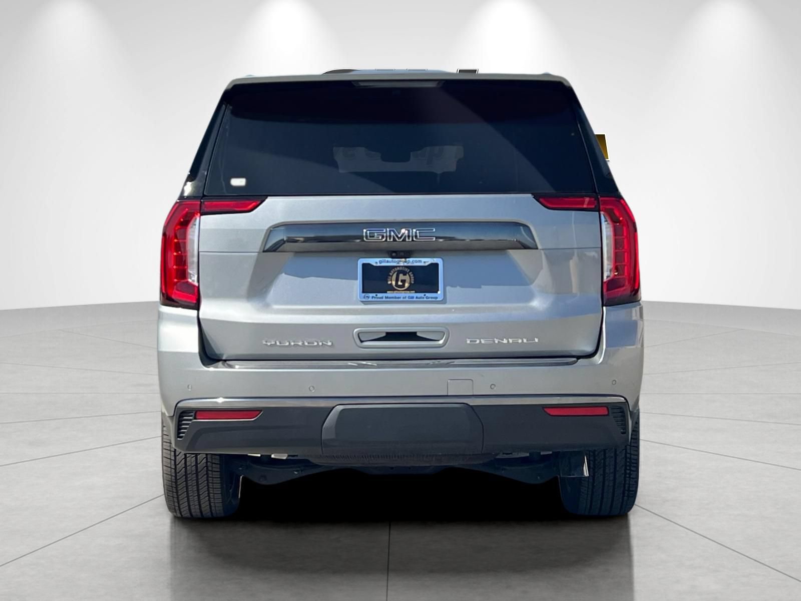 Used 2023 GMC Yukon Denali Ultimate w/ LPO, Floor Liner Package AWD/4WD image 4