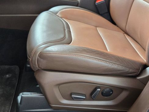 Used 2023 Ford Explorer King Ranch w/ Technology Package RWD image 13
