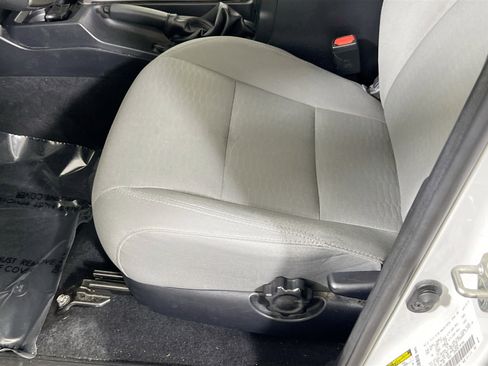 Used 2018 Toyota Tacoma SR5 image 18