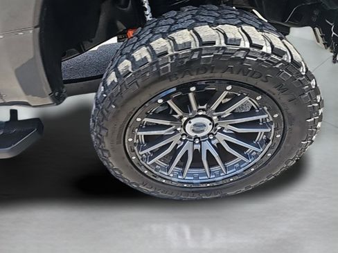 Used 2019 Ford F250 Lariat w/ Lariat Ultimate Package image 35