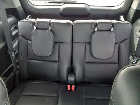 Used 2023 Ford Explorer XLT w/ Equipment Group 202A image 15