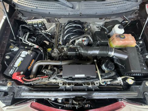 Used 2010 Ford F150 XLT image 29