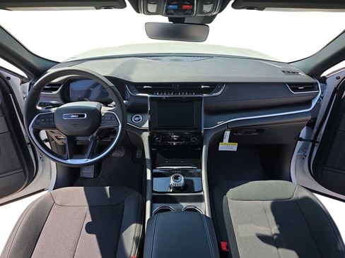 New 2026 Jeep Grand Cherokee Laredo X AWD/4WD image 9