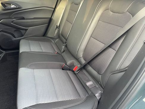 Used 2025 Chevrolet Trax LT image 11