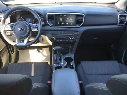 Used 2021 Kia Sportage LX image 11