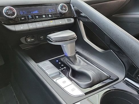 Used 2023 Hyundai Elantra SEL w/ Convenience Package FWD image 26