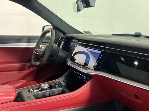 Used 2024 Jeep Wagoneer Launch Edition image 30