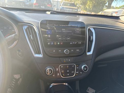 Used 2024 Chevrolet Malibu LT FWD image 5
