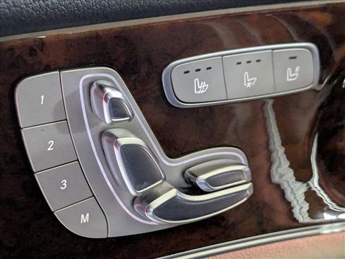 Used 2018 Mercedes-Benz E 300 image 10