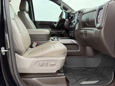 Used 2020 Chevrolet Silverado 2500 LTZ w/ LTZ Premium Package image 12