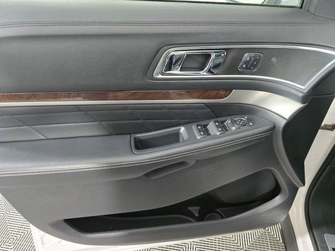 Certified 2017 Ford Explorer Platinum AWD/4WD image 23
