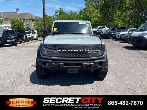 Used 2022 Ford Bronco Badlands image 2