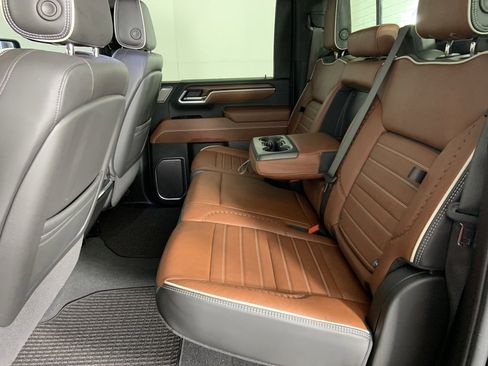 Used 2025 GMC Sierra 3500 Denali Ultimate image 21