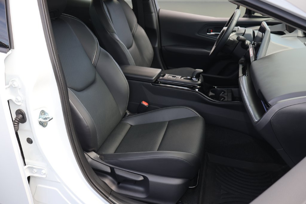 Certified 2026 Toyota Prius FWD image 18