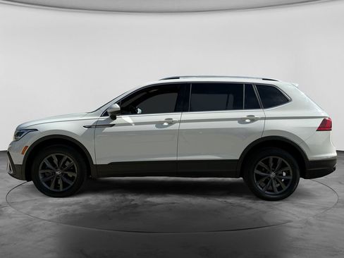 Used 2022 Volkswagen Tiguan SE AWD/4WD image 5