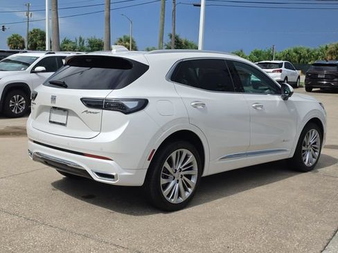Used 2025 Buick Envision Avenir AWD/4WD image 4