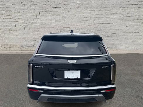 Used 2026 Cadillac Vistiq Luxury image 4