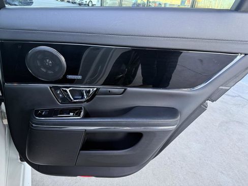 Used 2017 Jaguar XJ R-Sport image 27