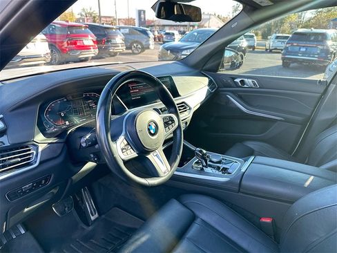 Used 2022 BMW X5 xDrive40i w/ M Sport Package image 10