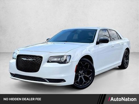 Used 2019 Chrysler 300 Touring w/ Sport Appearance Package RWD image 1