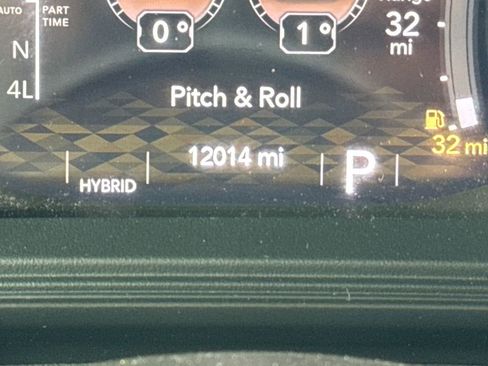 Used 2024 Jeep Wrangler Unlimited image 16