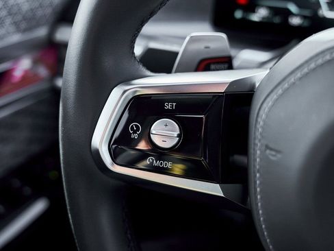 Used 2024 BMW 760i xDrive image 59