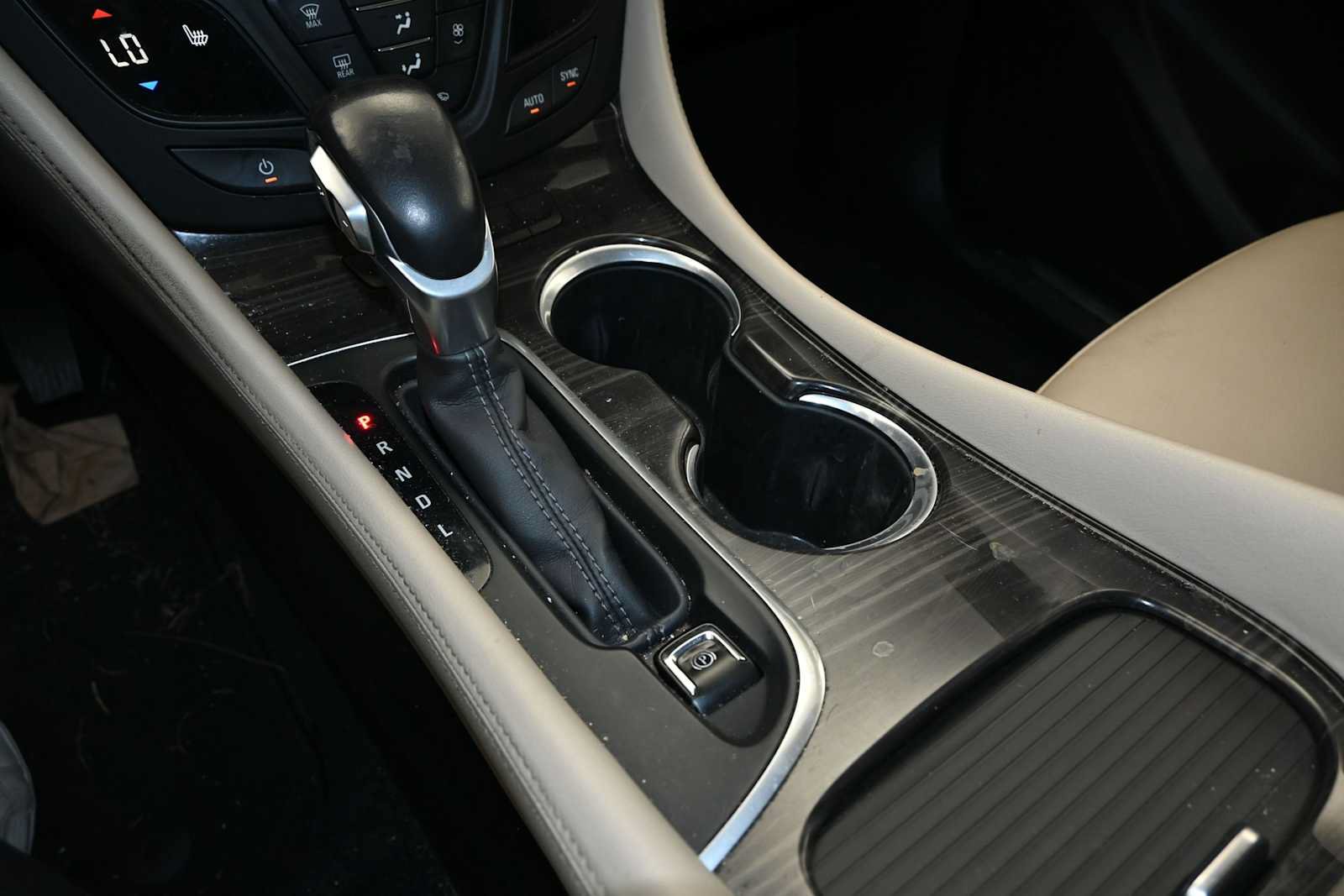 Used 2020 Buick Envision Preferred FWD image 44