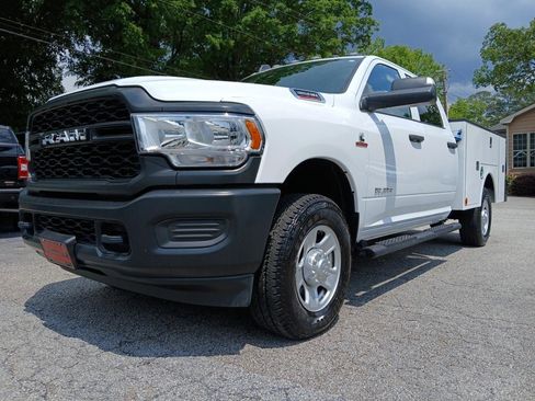 Used 2022 RAM 3500 Tradesman w/ Safety Group AWD/4WD image 2